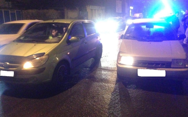 На Центральном проспекте произошла авария с участием двух автомобилей Фото № 2 На Центральном проспекте произошла авария с участием двух автомобилей Фото № 2