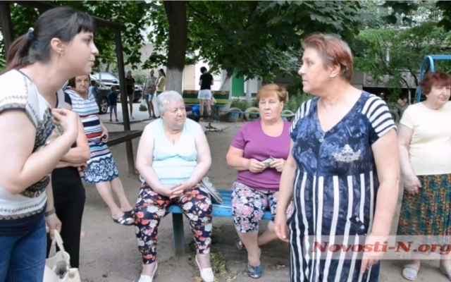 Жители Николаева против парковки в их дворе рядом с детской площадкой Фото № 0 Жители Николаева против парковки в их дворе рядом с детской площадкой Фото № 0
