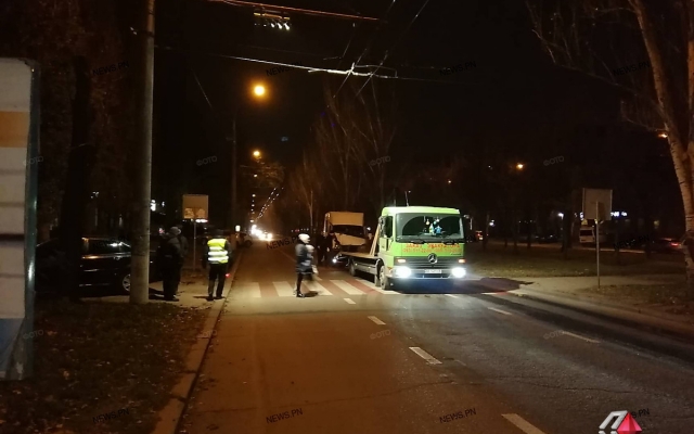 На Центральном проспекте столкнулись две маршрутки, 4 пострадавших пассажиров госпитализировали в больницу Фото № 5 На Центральном проспекте столкнулись две маршрутки, 4 пострадавших пассажиров госпитализировали в больницу Фото № 5