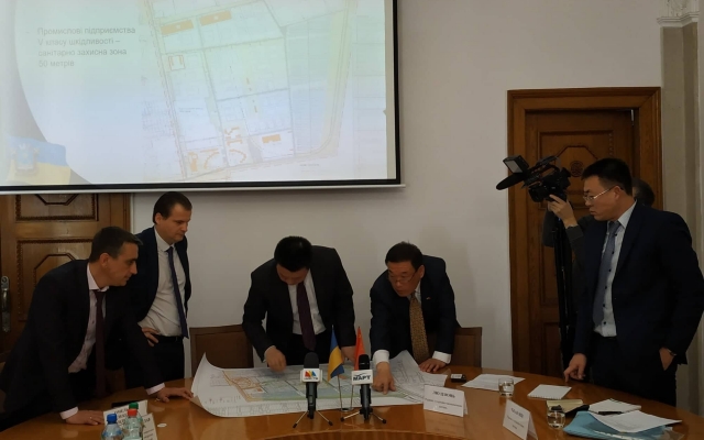 Делегация Посольства КНР ознакомилась с потенциалом Николаевского индустриального парка «Энергия» Фото № 4 Делегация Посольства КНР ознакомилась с потенциалом Николаевского индустриального парка «Энергия» Фото № 4