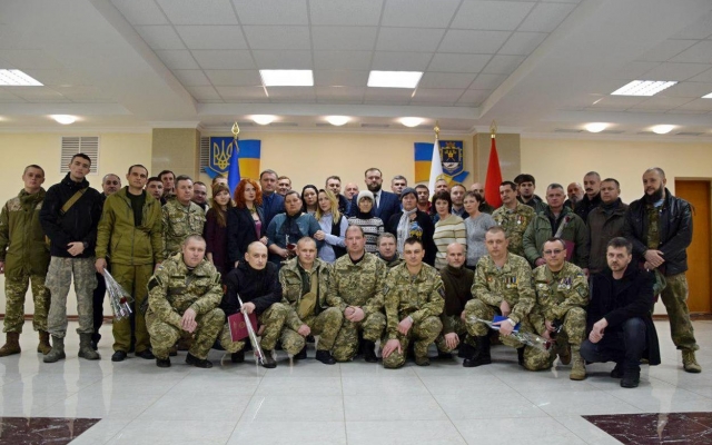 В День украинского добровольца жители Николаева почтили память борцов за независимость страны Фото № 2 В День украинского добровольца жители Николаева почтили память борцов за независимость страны Фото № 2