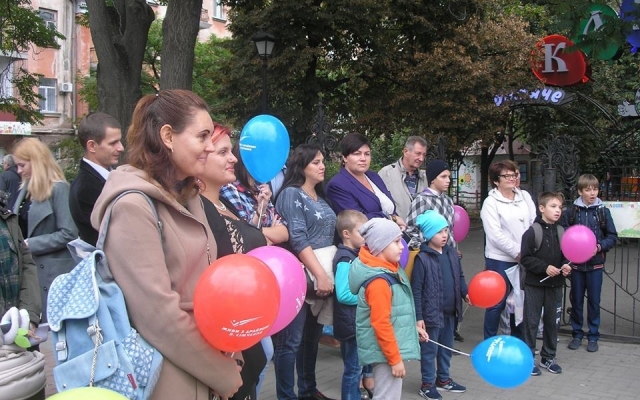 В детском городке «Сказка» появился новый артобъект – двухтонный байк Фото № 2 В детском городке «Сказка» появился новый артобъект – двухтонный байк Фото № 2