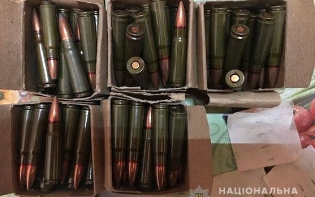 Мужчину-торговца взрывчаткой и боеприпасами задержала полиция Фото № 1 Мужчину-торговца взрывчаткой и боеприпасами задержала полиция Фото № 1