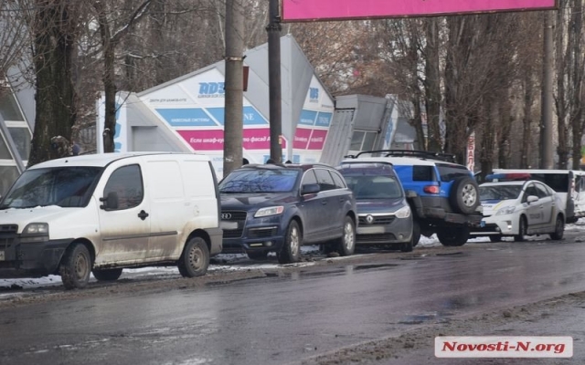 На Космонавтов столкнулись сразу четыре автомобиля Фото № 15 На Космонавтов столкнулись сразу четыре автомобиля Фото № 15