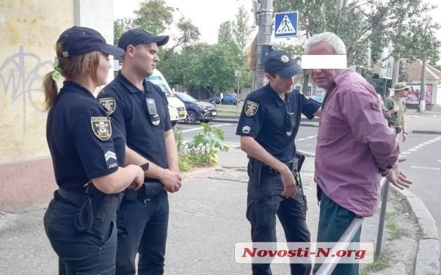 В Николаеве задержали грабителя, пытавшегося отобрать у молодой женщины телефон Фото № 3 В Николаеве задержали грабителя, пытавшегося отобрать у молодой женщины телефон Фото № 3