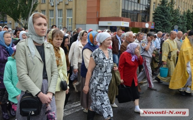 В Николаеве отметили День Святого Николая тройным крестным ходом Фото № 3 В Николаеве отметили День Святого Николая тройным крестным ходом Фото № 3