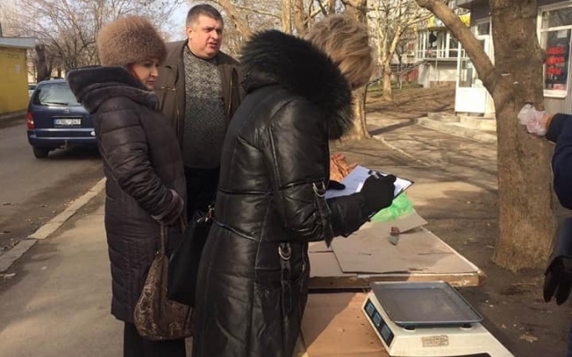 В Ингульском районе провели очередной рейд с целью недопущения стихийной торговли Фото № 3 В Ингульском районе провели очередной рейд с целью недопущения стихийной торговли Фото № 3