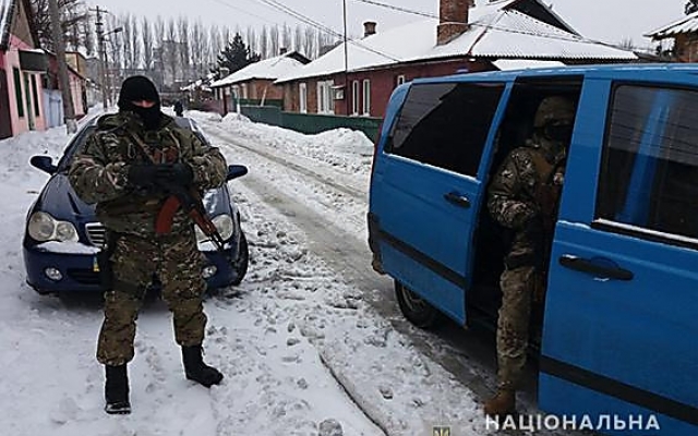 Подозреваемого в изнасиловании уроженца Николаевской области задержали, в его убежище обнаружили целый арсенал боеприпасов Фото № 10 Подозреваемого в изнасиловании уроженца Николаевской области задержали, в его убежище обнаружили целый арсенал боеприпасов Фото № 10