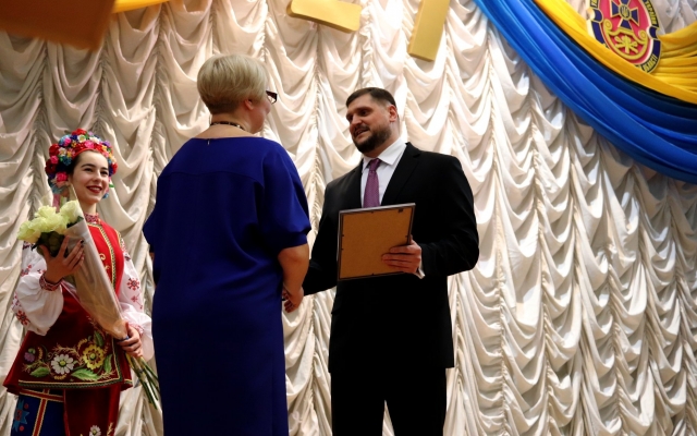 Губернатор Николаевской области Алексей Савченко поздравил сотрудников СБУ: «Убежден в вашей преданности Украине» Фото № 5 Губернатор Николаевской области Алексей Савченко поздравил сотрудников СБУ: «Убежден в вашей преданности Украине» Фото № 5