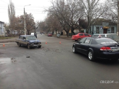 На Большой Морской столкнулись сразу три автомобиля, есть пострадавшие Фото № 0 На Большой Морской столкнулись сразу три автомобиля, есть пострадавшие Фото № 0