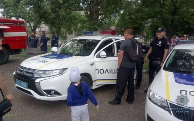 Представители правоохранительных органов поздравили жителей нового Буга с Днем города Фото № 2 Представители правоохранительных органов поздравили жителей нового Буга с Днем города Фото № 2