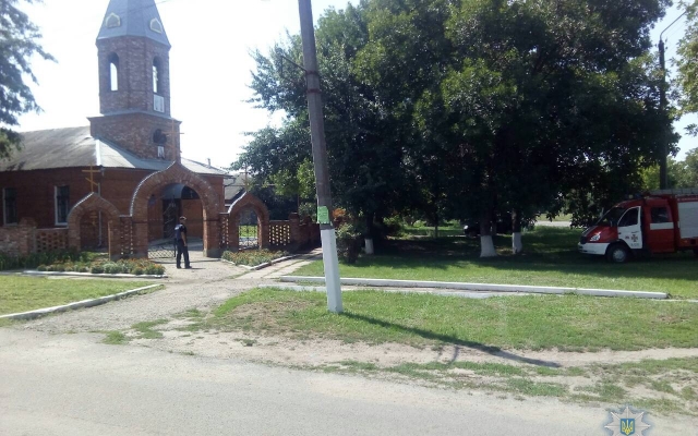 Полиция проверяет информацию неизвестного о закладке взрывчатки в десяти церквях Николаева и Николаевской области Фото № 7 Полиция проверяет информацию неизвестного о закладке взрывчатки в десяти церквях Николаева и Николаевской области Фото № 7