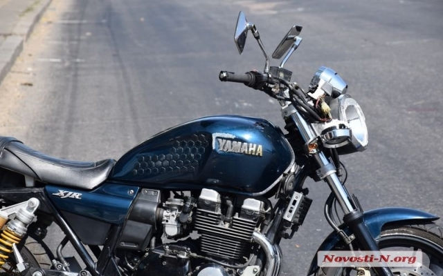 На Героев Сталинграда мотоцикл Yamaha сбил девушку Фото № 6 На Героев Сталинграда мотоцикл Yamaha сбил девушку Фото № 6