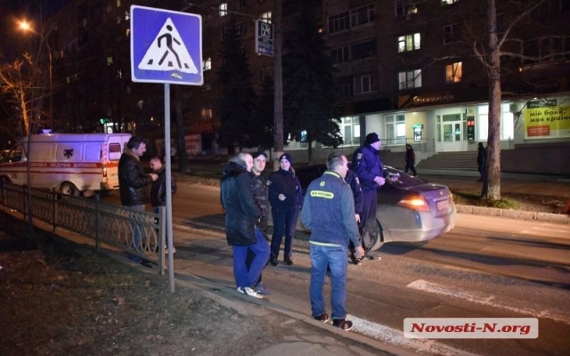 На Центральном проспекте иномарка на нерегулируемом переходе сбила мужчину Фото № 3 На Центральном проспекте иномарка на нерегулируемом переходе сбила мужчину Фото № 3