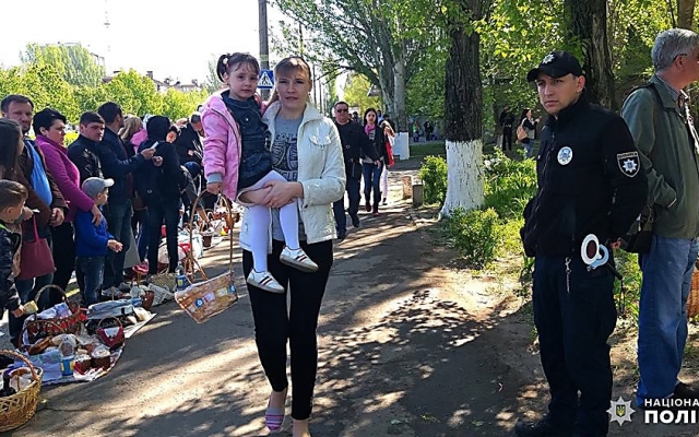 Праздничная Пасхальная ночь в Николаеве прошла без нарушений общественного порядка Фото № 0 Праздничная Пасхальная ночь в Николаеве прошла без нарушений общественного порядка Фото № 0