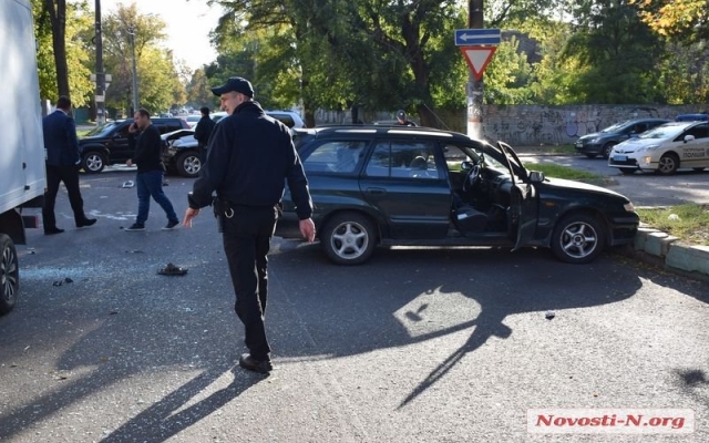 Пьяный водитель на автомобиле с еврономерами стал виновником аварии на Спасской, есть пострадавшие Фото № 1 Пьяный водитель на автомобиле с еврономерами стал виновником аварии на Спасской, есть пострадавшие Фото № 1