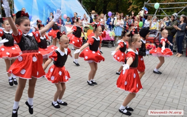 В Николаеве состоялся традиционный Парад карапузов Фото № 18 В Николаеве состоялся традиционный Парад карапузов Фото № 18