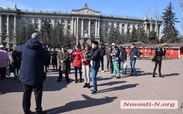Из-за маргаринового скандала жители Николаева требуют отставку мэра Николаева Александра Сенкевича Фото № 4 Из-за маргаринового скандала жители Николаева требуют отставку мэра Николаева Александра Сенкевича Фото № 4