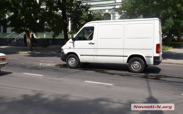 Из-за аварии на Никольской образовались автопробки Фото № 0 Из-за аварии на Никольской образовались автопробки Фото № 0