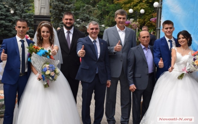 В День города создали новые семьи шесть пар Фото № 18 В День города создали новые семьи шесть пар Фото № 18