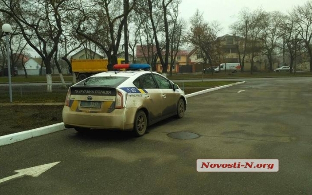 Водитель автомобиля увез с АЗС заправочный пистолет Фото № 3 Водитель автомобиля увез с АЗС заправочный пистолет Фото № 3