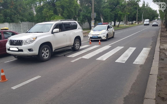 На Центральном проспекте на пешеходном переходе автомобиль сбил пожилую женщину Фото № 0 На Центральном проспекте на пешеходном переходе автомобиль сбил пожилую женщину Фото № 0