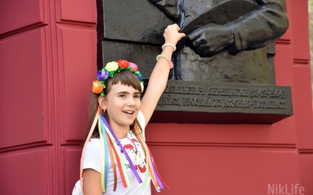 Отреставрировали центральную часть фасада Николаевского областного художественного музея имени В.В.Верещагина Фото № 14 Отреставрировали центральную часть фасада Николаевского областного художественного музея имени В.В.Верещагина Фото № 14