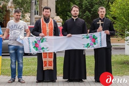 В Николаеве сегодня отметили День Матери Фото № 3 В Николаеве сегодня отметили День Матери Фото № 3