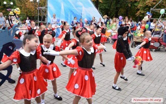 В Николаеве состоялся традиционный Парад карапузов Фото № 5 В Николаеве состоялся традиционный Парад карапузов Фото № 5