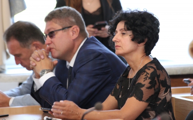 Николаевские депутаты проголосовали за выделение денег для погашения задолженности за электроэнергию Фото № 5 Николаевские депутаты проголосовали за выделение денег для погашения задолженности за электроэнергию Фото № 5