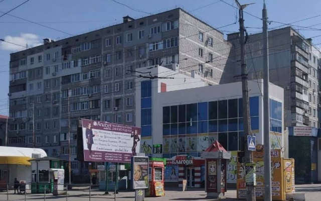 В Николаеве демонтировали «острівець будкограду» возле остановки общественного транспорта в микрорайоне Намыв Фото № 1 В Николаеве демонтировали «острівець будкограду» возле остановки общественного транспорта в микрорайоне Намыв Фото № 1