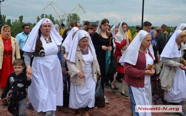 В Николаеве отметили День Святого Николая тройным крестным ходом Фото № 25 В Николаеве отметили День Святого Николая тройным крестным ходом Фото № 25