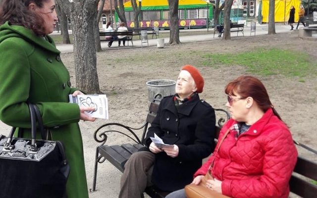 Сотрудники управления юстиции провели флешмоб среди жителей Николаева Фото № 3 Сотрудники управления юстиции провели флешмоб среди жителей Николаева Фото № 3