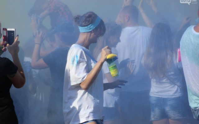 На Ингульском спуске состоялся мега красочный Holi Fest Фото № 4 На Ингульском спуске состоялся мега красочный Holi Fest Фото № 4
