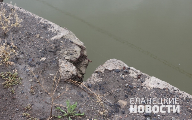 Как выглядит мост в Еланецком районе, дети не могут доехать в школу и рискуют жизнью Фото № 14 Как выглядит мост в Еланецком районе, дети не могут доехать в школу и рискуют жизнью Фото № 14