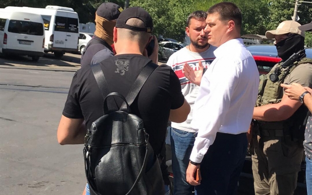 В Одессе задержали главу службы автодорог Николаевской области Фото № 2 В Одессе задержали главу службы автодорог Николаевской области Фото № 2