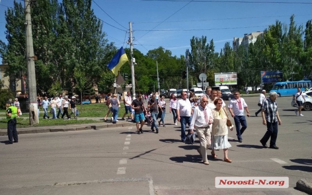 Жители Николаева прошли традиционным парадом по улицам нашего города Фото № 20 Жители Николаева прошли традиционным парадом по улицам нашего города Фото № 20
