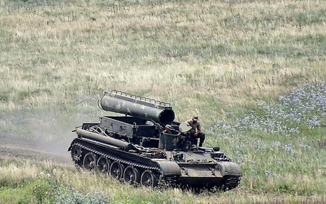 В Николаевской области провели военные учения, «спасали» застрявшие в воде бронемашины Фото № 5 В Николаевской области провели военные учения, «спасали» застрявшие в воде бронемашины Фото № 5