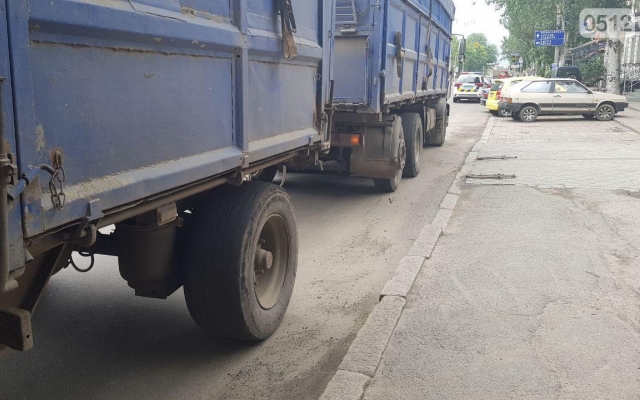 На Пушкинской был остановлен грузовой автомобиль MAN с техническим неисправностями Фото № 0 На Пушкинской был остановлен грузовой автомобиль MAN с техническим неисправностями Фото № 0