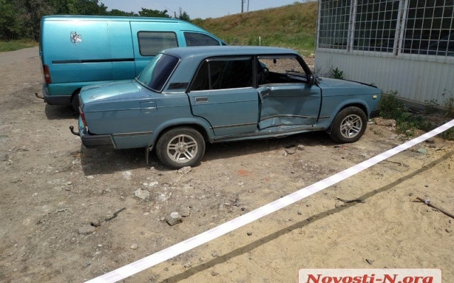 На Кирова столкнулись два автомобиля Фото № 0 На Кирова столкнулись два автомобиля Фото № 0