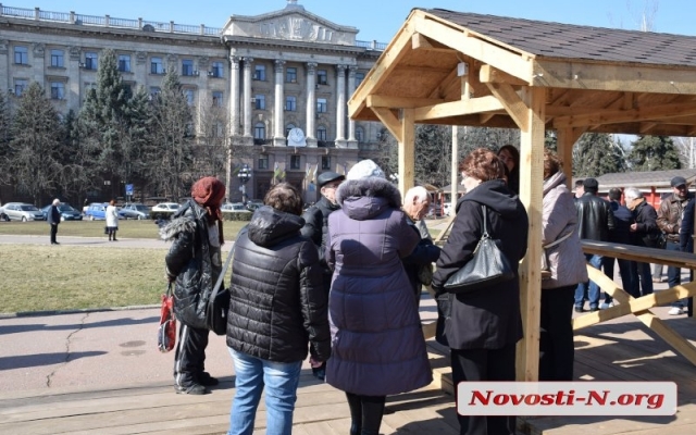 Из-за маргаринового скандала жители Николаева требуют отставку мэра Николаева Александра Сенкевича Фото № 7 Из-за маргаринового скандала жители Николаева требуют отставку мэра Николаева Александра Сенкевича Фото № 7