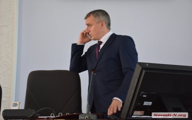 Мэр Николаева Александр Сенкевич высказал предположение, что его телефон незаконно прослушивает контрразведка Фото № 0 Мэр Николаева Александр Сенкевич высказал предположение, что его телефон незаконно прослушивает контрразведка Фото № 0