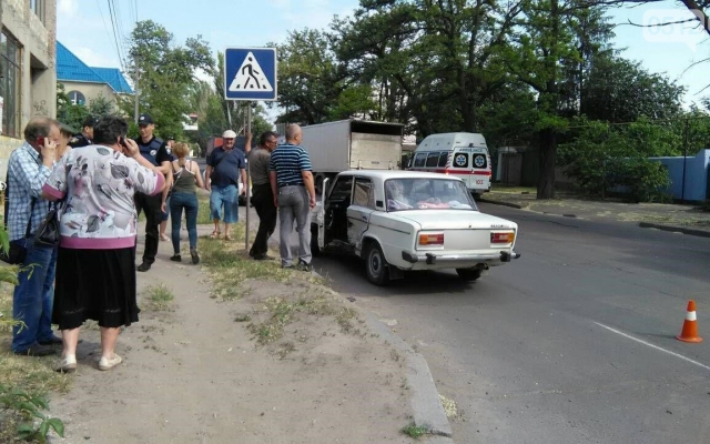На Измалкова произошла авария, пострадали пассажиры двух машин Фото № 9 На Измалкова произошла авария, пострадали пассажиры двух машин Фото № 9