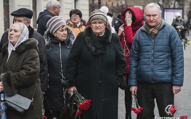 Николаев попрощался с экс-руководителем драмтеатра и депутатом облсовета Николаем Кравченко Фото № 21 Николаев попрощался с экс-руководителем драмтеатра и депутатом облсовета Николаем Кравченко Фото № 21