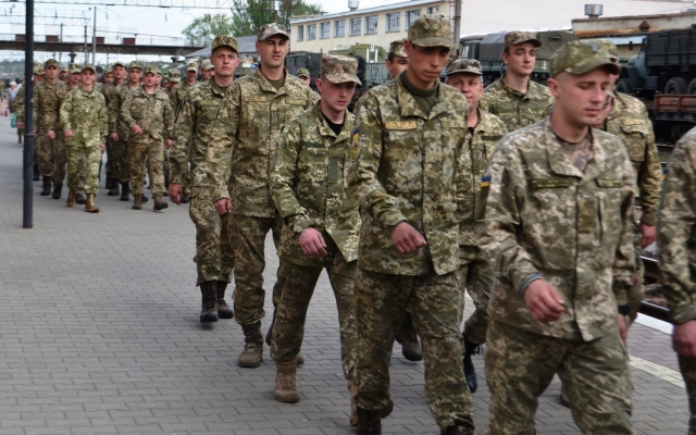 В Первомайске встречали Героев, служивших три года в зоне АТО Фото № 5 В Первомайске встречали Героев, служивших три года в зоне АТО Фото № 5