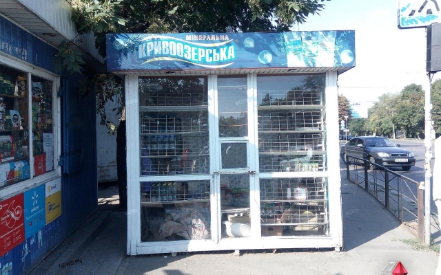 В Николаеве рядом с рынком «Южный» снесли незаконные МАФы Фото № 5 В Николаеве рядом с рынком «Южный» снесли незаконные МАФы Фото № 5