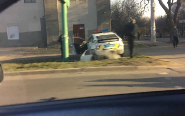 В Николаеве произошли две аварии с участием патрульных автомобилей Toyota Prius Фото № 0 В Николаеве произошли две аварии с участием патрульных автомобилей Toyota Prius Фото № 0