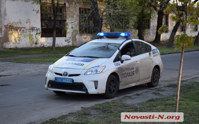 На Инженерной столкнулись два автомобиля, после - одна из машин врезалась в дерево Фото № 0 На Инженерной столкнулись два автомобиля, после - одна из машин врезалась в дерево Фото № 0