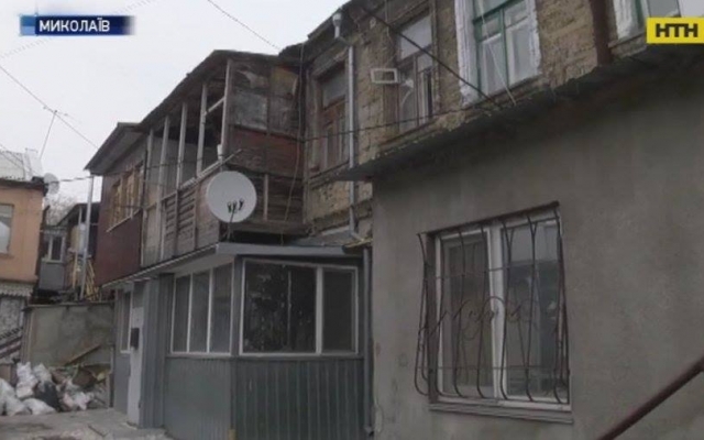 Жители одного из домов по улице Даля боятся находиться в своих квартирах - в любой момент здание может рухнуть Фото № 0 Жители одного из домов по улице Даля боятся находиться в своих квартирах - в любой момент здание может рухнуть Фото № 0