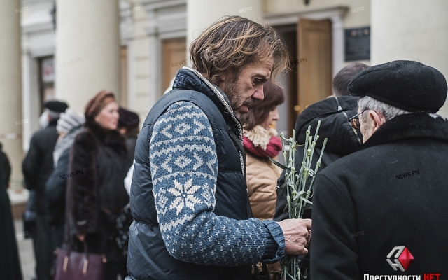 Николаев попрощался с экс-руководителем драмтеатра и депутатом облсовета Николаем Кравченко Фото № 13 Николаев попрощался с экс-руководителем драмтеатра и депутатом облсовета Николаем Кравченко Фото № 13